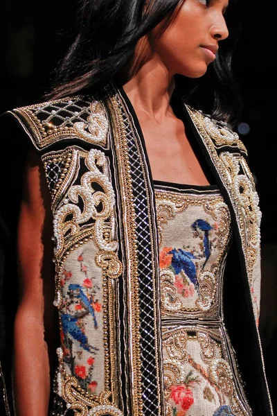 Look 38